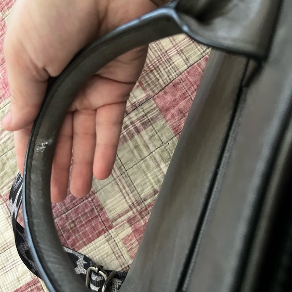 Wrangler Leopard Print Crossbody Bag in Black and Gray - Picture 3 of 6